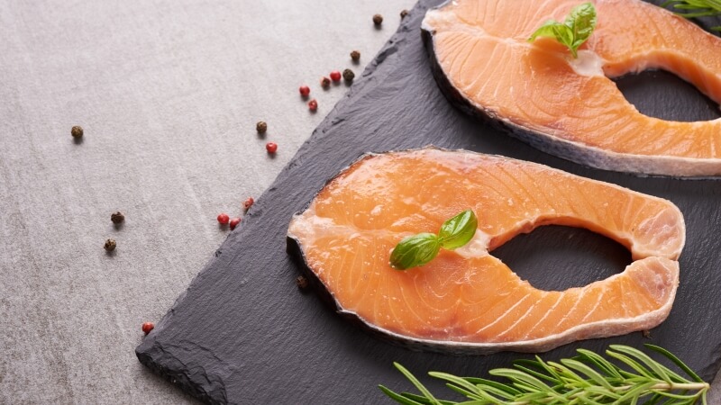 Filet z łososia z przyprawami